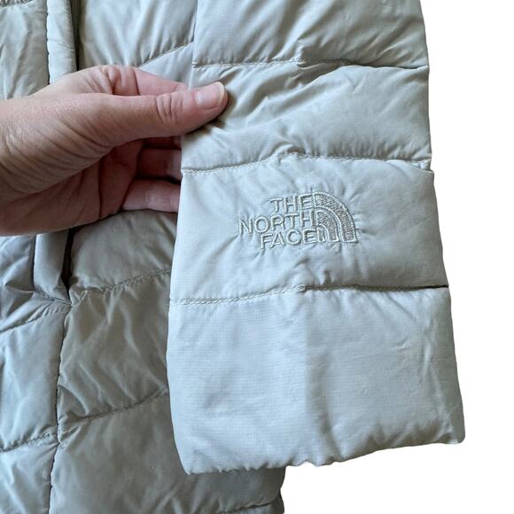 The North Face Light Grey Down Long Hooded Puffer Coat - Picture 6 of 12